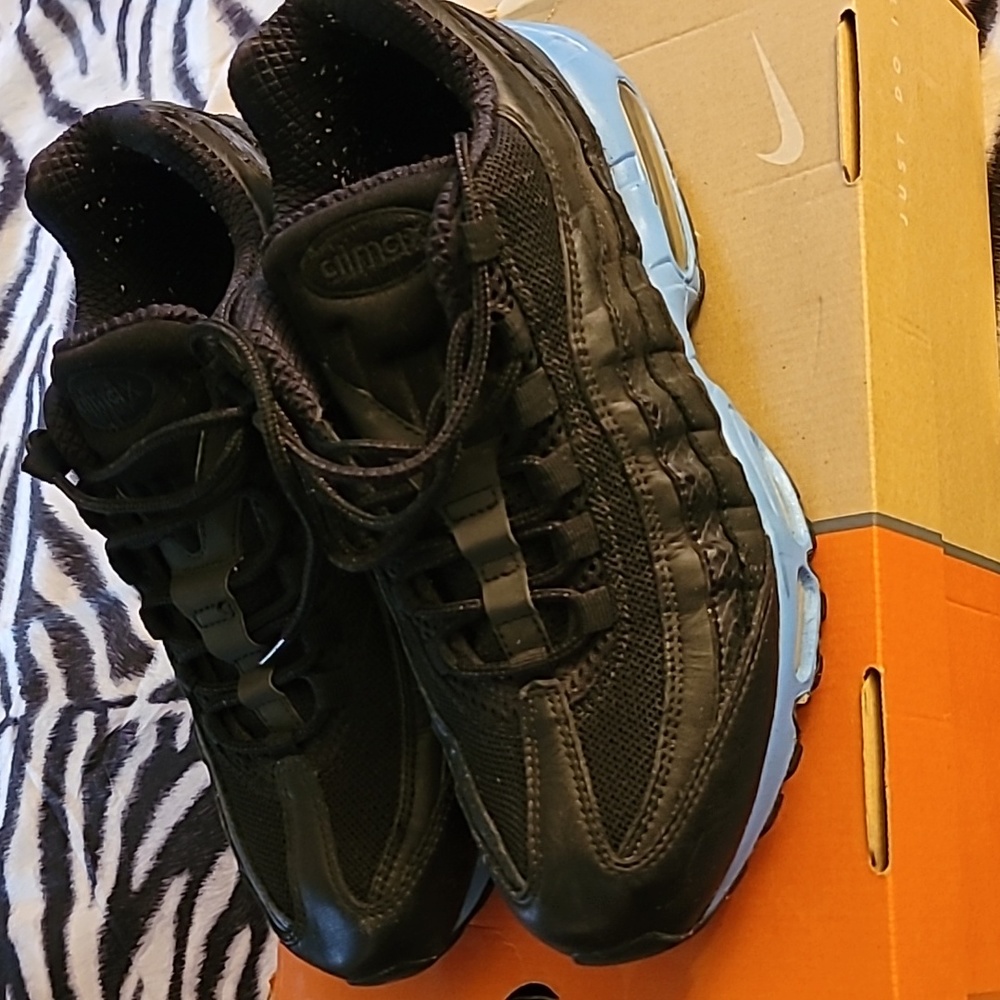 NIKE AIR MAX 95